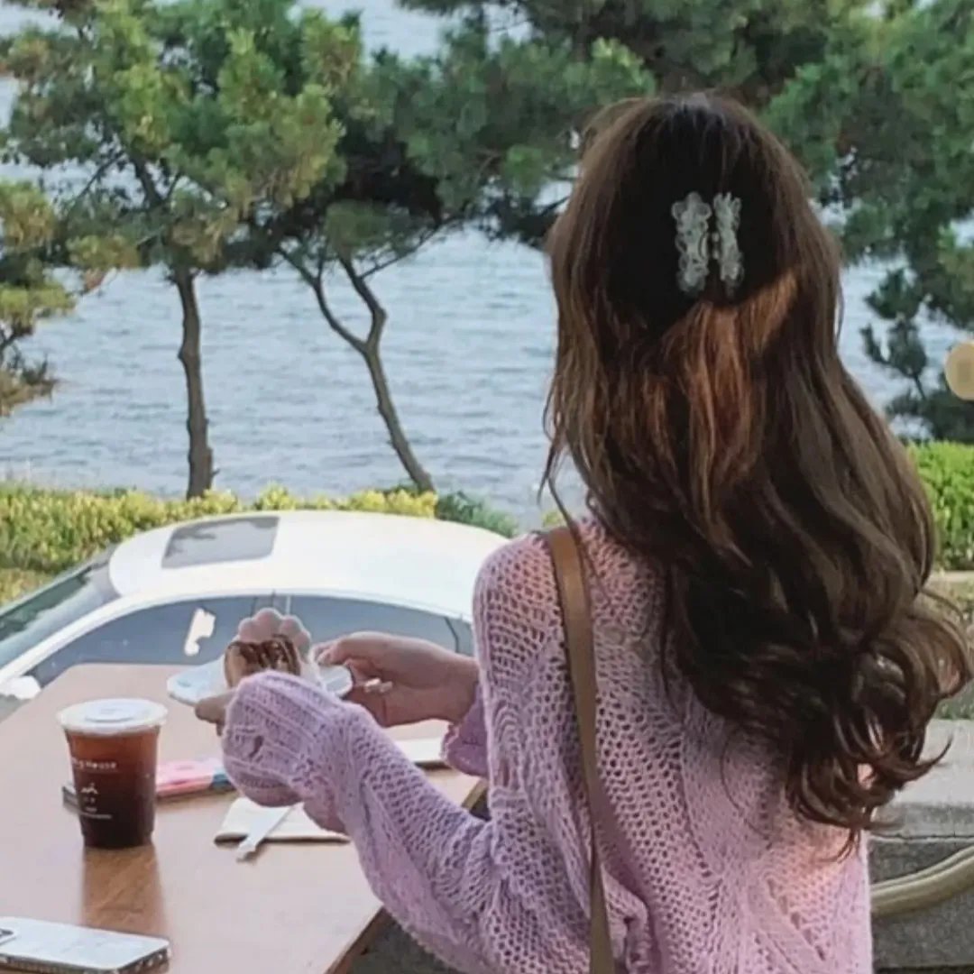 明月照尖东